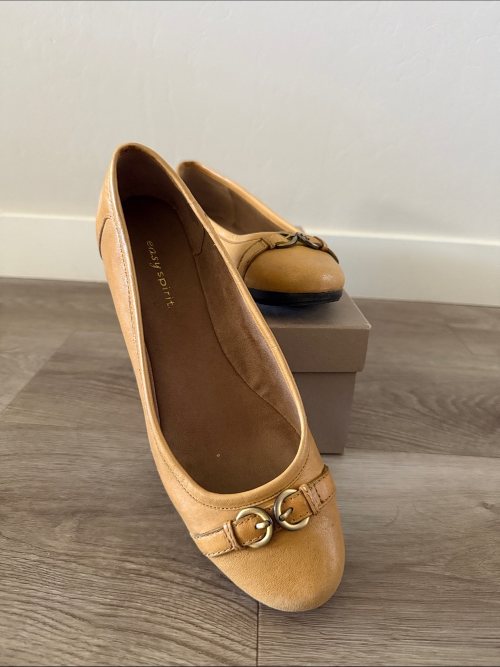 Easy Spirit Tan Leather Ballet Flats with Gold-Tone Buckle